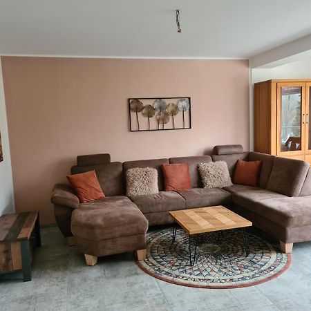 Ferienwohnung Burgblick Pelm Екстер'єр фото