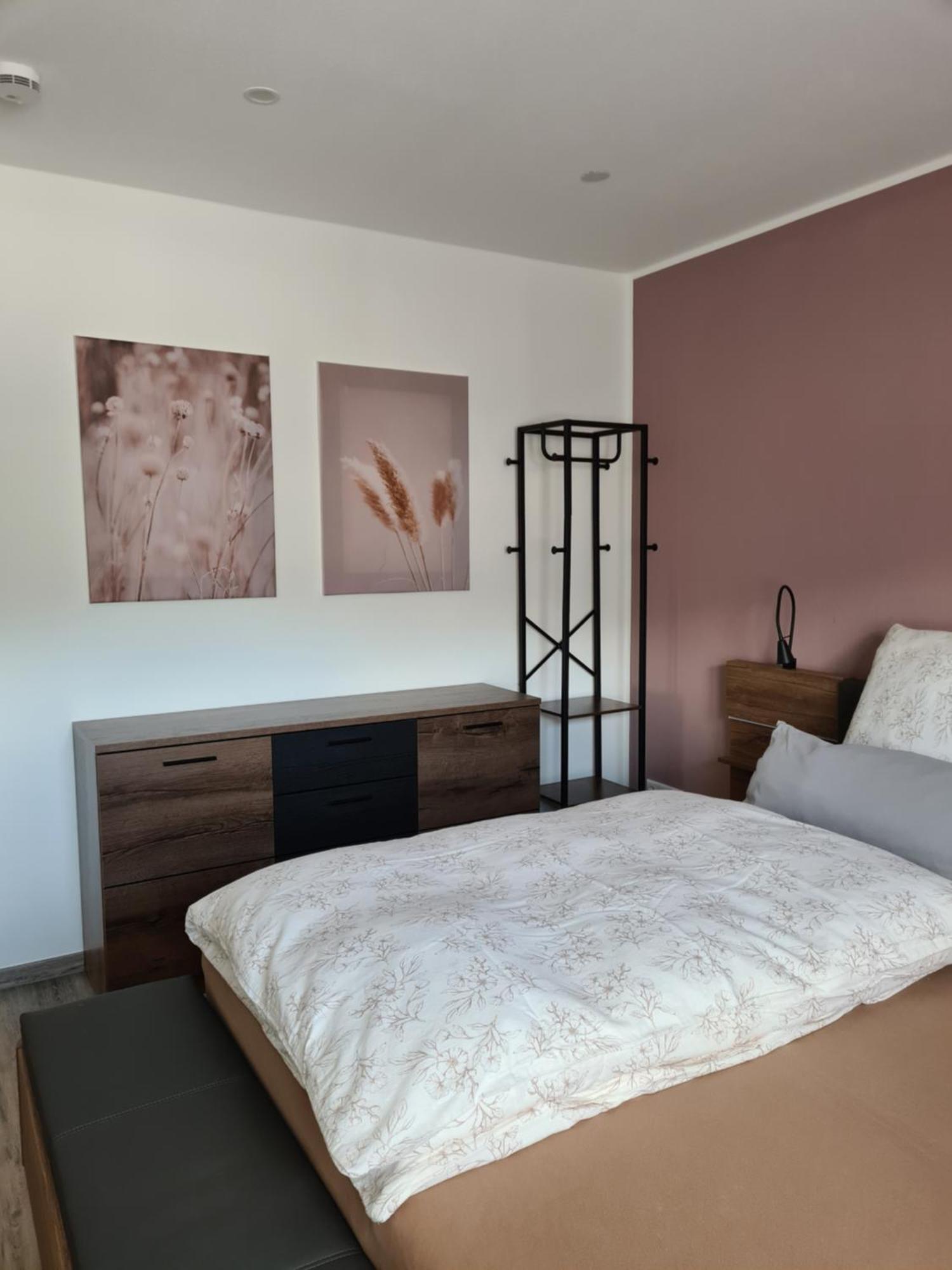 Ferienwohnung Burgblick Pelm Екстер'єр фото